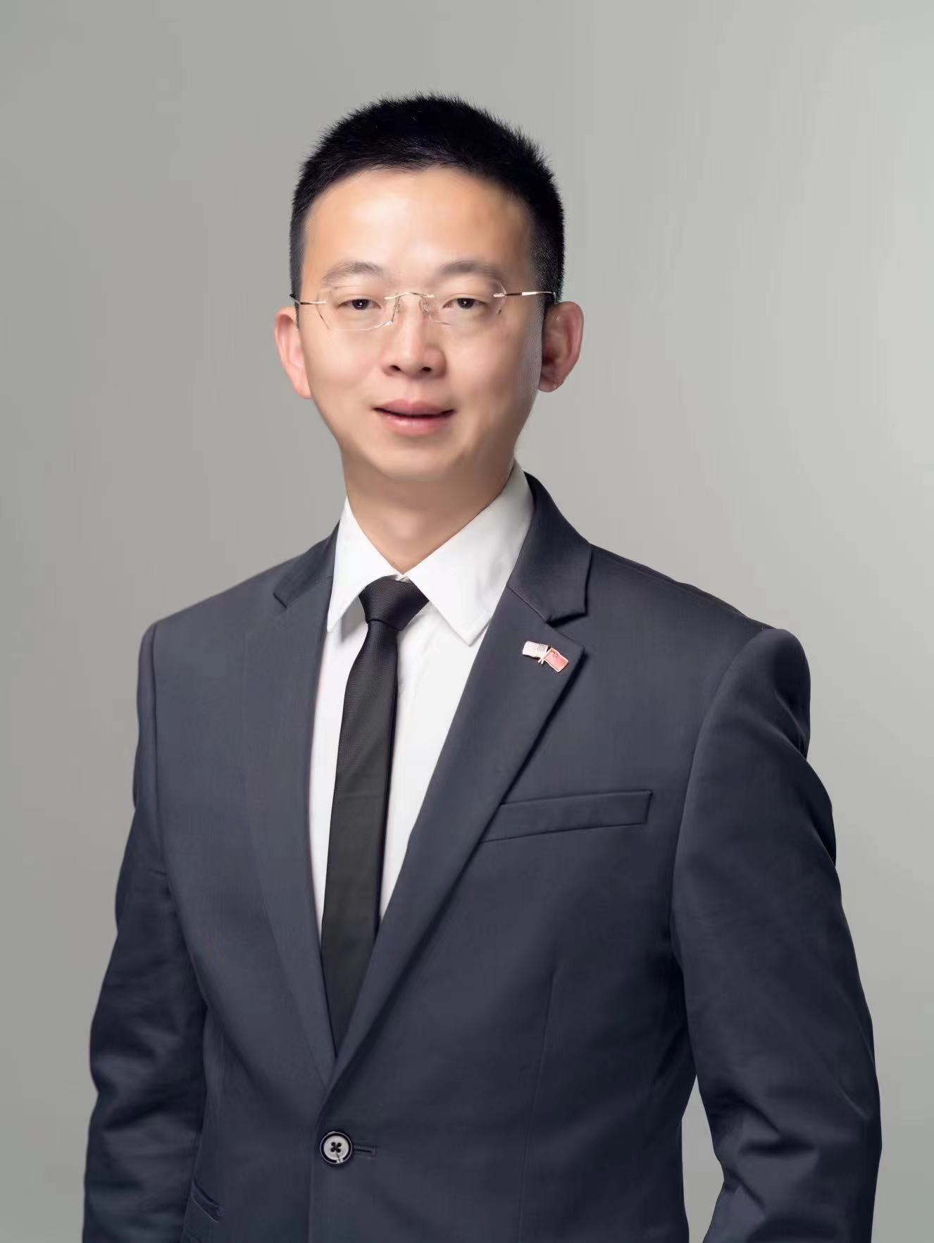 Dr. Xiang Lingyun Joins NUM as Tenured Economics Professor and PhD Advisor